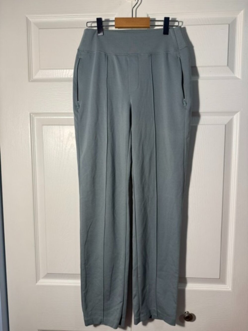 Athleta Pants size 2